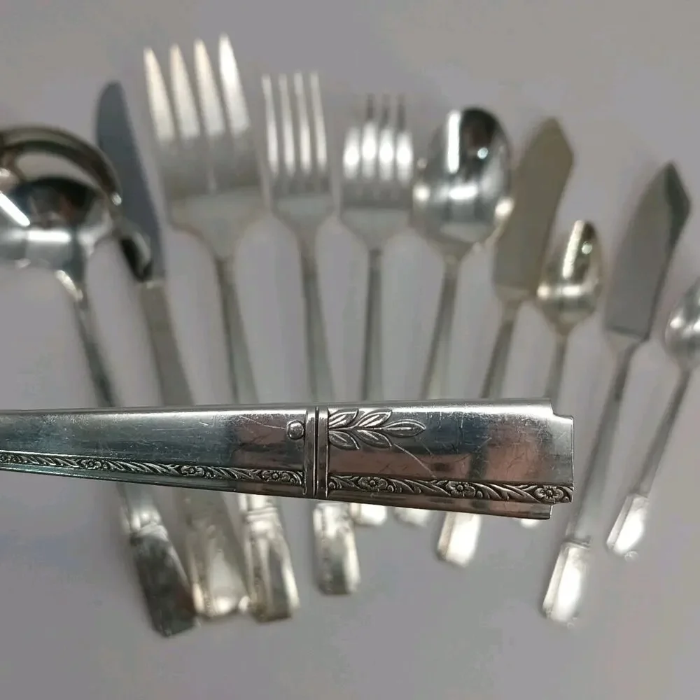11X Serving Oneida Prestige GRENOBLE Silverplate Spoons Fork Spreaders Ladle Slo